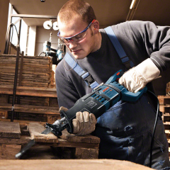 Bosch GSA 1300 PCE 1300 W Elektrikli Tilki Kuyruğu Testere